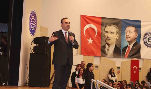 Bakan Kacır TÜRKSAT 6A hakkında bilgi verdi