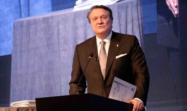 Hasan Arat: "Türkiye'de hangi salıncağa kimlerin bindiğini herkes çok iyi bilir"