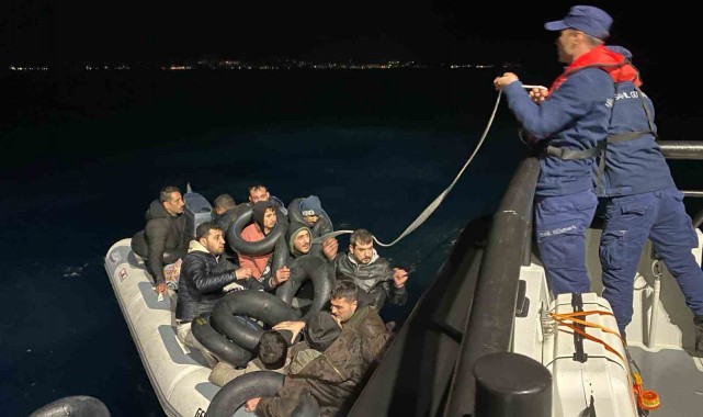 İzmir açıklarında canpazarı: 7'si çocuk 39 göçmen yakalandı!