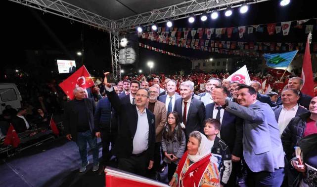 Kasapoğlu memleketi Kula'da mitinge katıldı