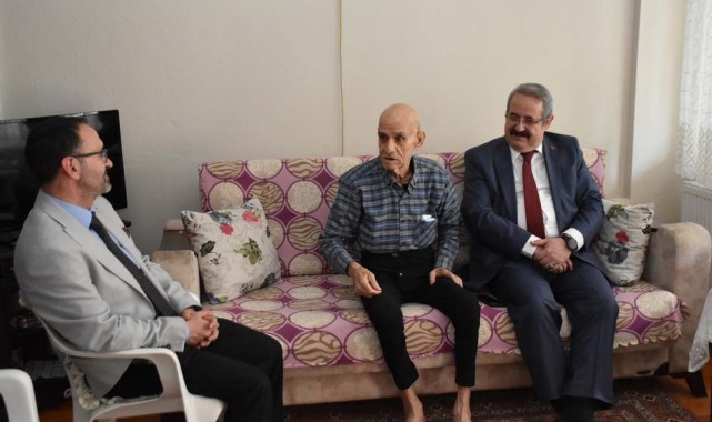 Kaymakamdan şehit babasına geçmiş olsun ziyareti