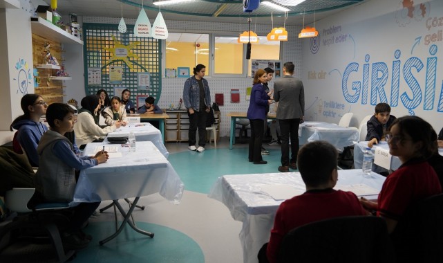 Manisa'da başarılı öğrenciler finale kalabilmek için ter döktü