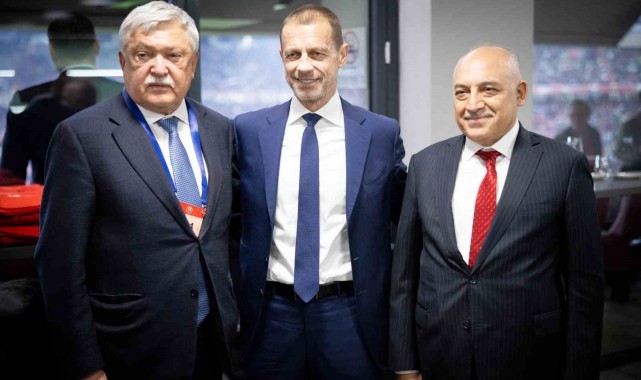 Mehmet Büyükekşi, Macaristan maçını Orban, Ceferin ve Csany ile birlikte izledi