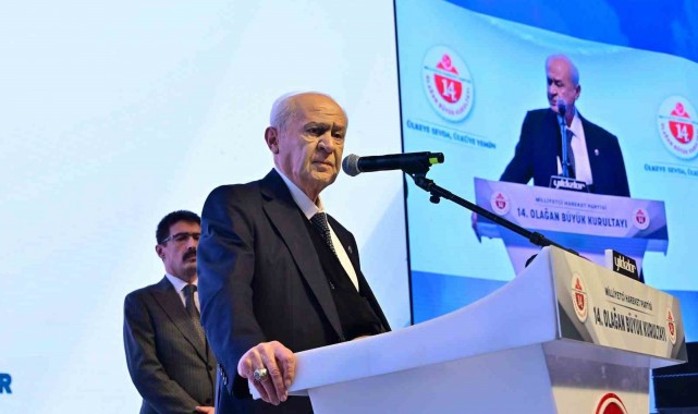 MHP Genel Başkanı Devlet Bahçeli'den Erdoğan'a: "Ayrılamazsın, Türk milletini yalnız bırakamazsın. Cumhur İttifakı olarak yanındayız, beraberindeyiz"