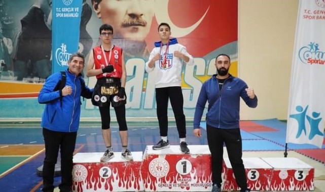 Okul Sporları Müsabakalarında altın madalya!