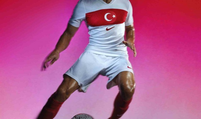 Türkiye milli takımlarının yeni forması tanıtıldı