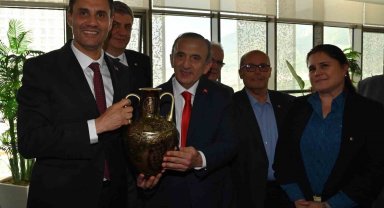 Başkan Zeyrek, Manisa TSO Başkanı Yılmaz'ı ağırladı