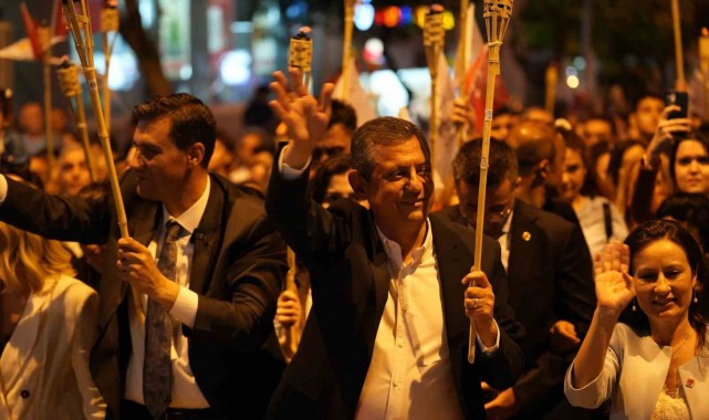 CHP Genel Başkanı Özel'den Dervişoğlu'na tebrik
