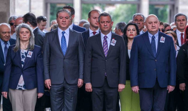 CHP lideri Özel, eski Milletvekili Şeyhmus Bahçeci'nin cenazesine katıldı