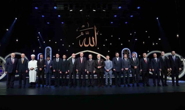 Cumhurbaşkanı Erdoğan: "Küresel emperyalist güçlerin İslam dünyası üzerinde oynadığı oyunların yaşadığımız bu sıkıntılarda önemli payı vardır"