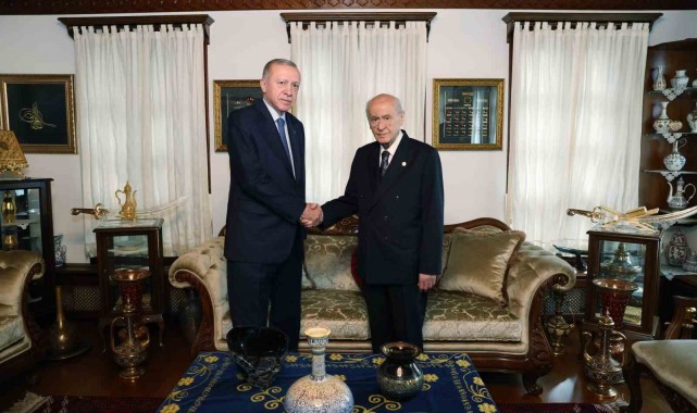 Cumhurbaşkanı Recep Tayyip Erdoğan, MHP Lideri Bahçeli'yi ziyaret ediyor.