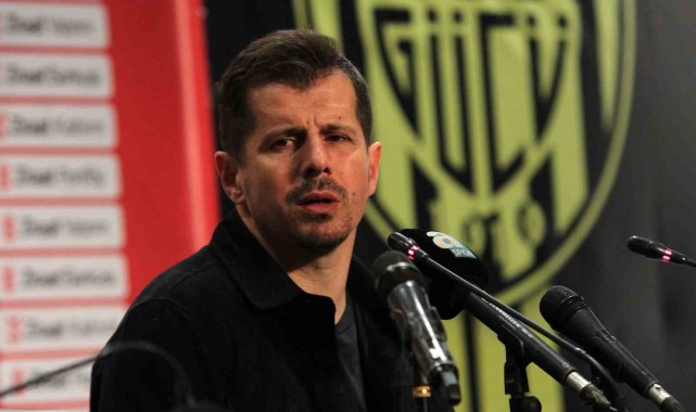 Emre Belözoğlu: "Sosyal medya lağım çukuru"