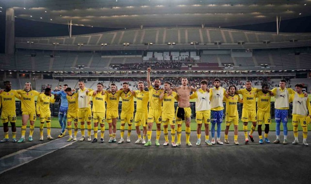 Fenerbahçe, deplasman galibiyeti rekorunu kırdı (2-1)