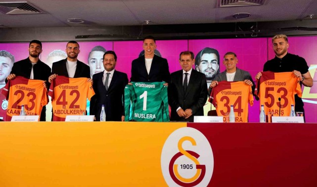 Galatasaray, 5 futbolcusu ile sözleşme yeniledi
