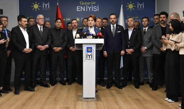 İYİ Parti Genel Başkanı Akşener: "En kısa sürede olağanüstü seçimli kongremizi toplayacağız"