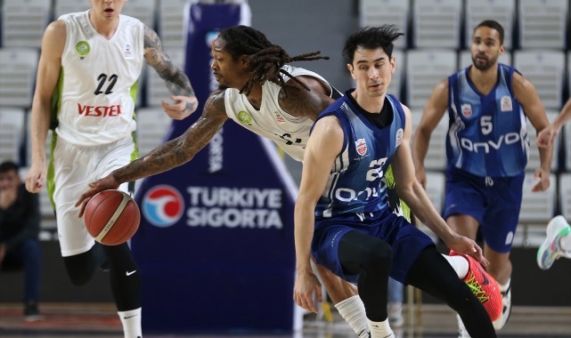 Manisa Büyükşehir Belediyespor son nefeste kazandı: 94-93