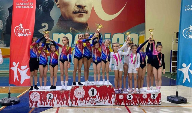 Manisa'da okul sporları artistik cimnastik il birinciliği yarışmaları yapıldı