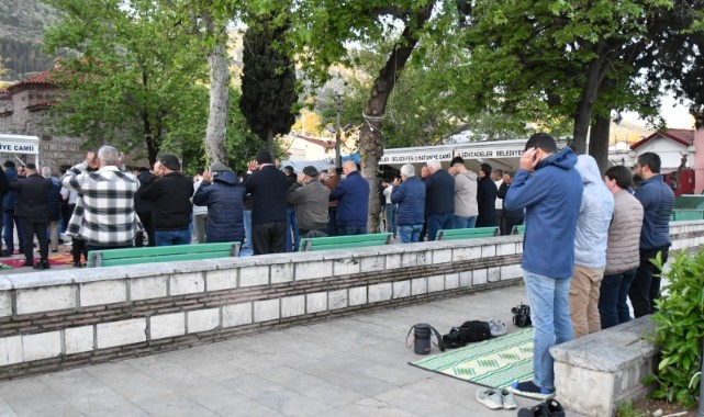 Manisalı gazetecilerin bayram mesaisi