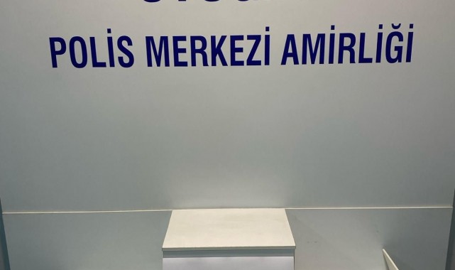 Otogarda yapılan denetimde tost makinesi ve abajurun içinden uyuşturucu çıktı