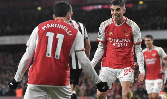 Premier Lig'de bu sezon liderlik 15 kez el değiştirdi