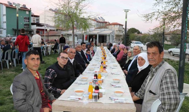 Selendi'de şehit yakınları ve gazilere iftar yemeği