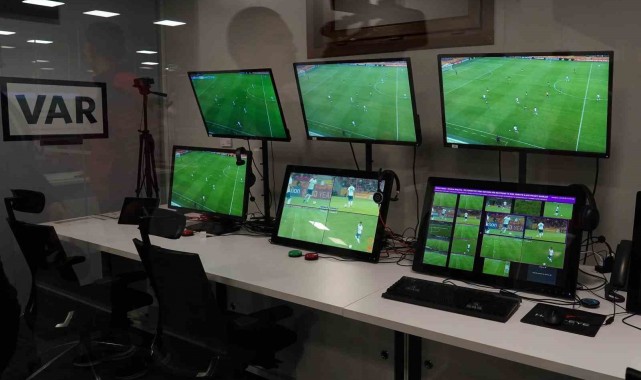 Süper Lig'de yabancı Video Yardımcı Hakemi uygulaması başlayacak