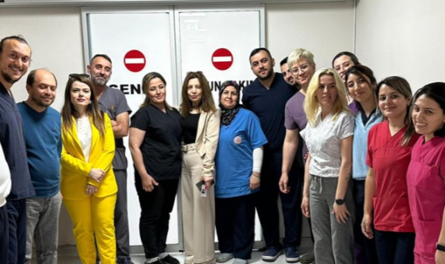 Turgutlu Devlet Hastanesi idarecileri, personellerle bayramlaştı