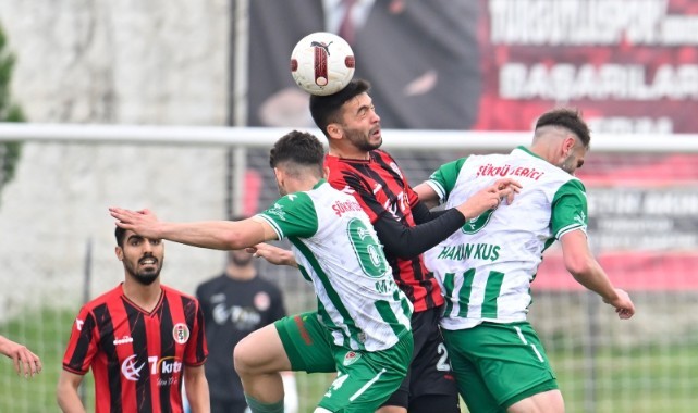 Turgutluspor - Amasyaspor FK mücadelesinden kareler