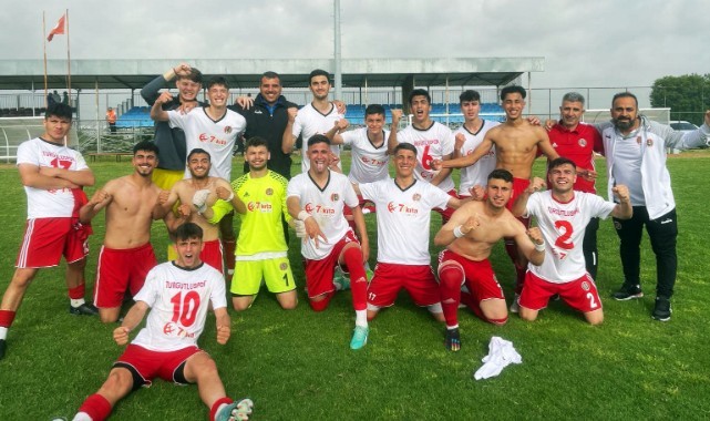 Turgutluspor U19 adını yarı finale yazdırdı
