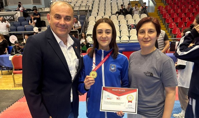 Yunusemreli Gülcan Kinali'den altın madalya