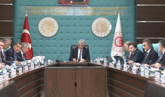 Bakan Bolat: "Çiftçilerimizin ekonomik ve sosyal refahını arttırmak için kooperatiflerimize destek vermeye devam edeceğiz"