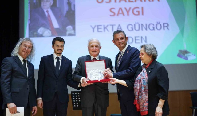CHP Genel Başkanı Özel: "Anayasayı katılımcılıktan yapacaksan müfredatı da katılımcılıkla yapacaksın"
