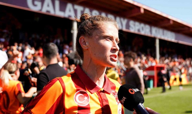 Ebru Topçu: "Hayalimi yaşıyorum"