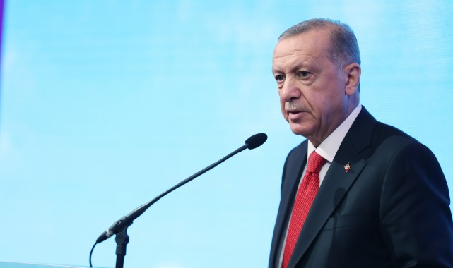 Erdoğan: "Öğretmenlerimizi olumsuzluktan korumak ve güvenli ortamı sunmak asli görevimizdir"