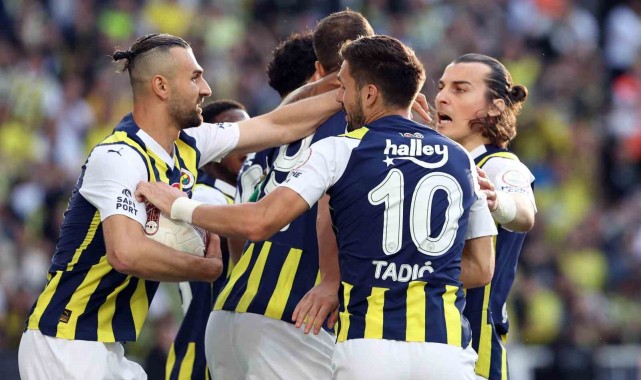 Fenerbahçe, sezonu İstanbulspor galibiyetiyle kapattı