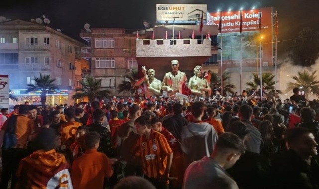 Galatasaray'ın şampiyonluğu Turgutlu'da coşkuyla kutlandı