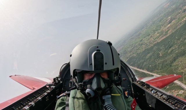 Hava Kuvvetleri Komutanı Orgeneral Kadıoğlu HÜRJET ile uçuş gerçekleştirdi