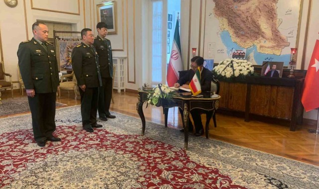 İran Büyükelçiliği, Reisi'yi anmak adına 'Taziye Defteri' açtı