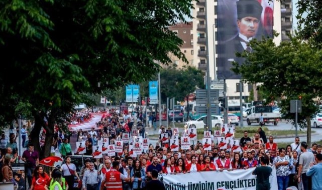 İzmir'in ilçelerinde 19 Mayıs coşkusu