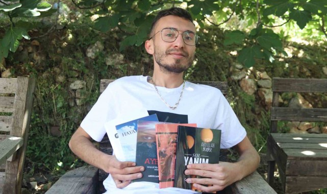 Manisa'da MS hastası genç, yazdığı kitaplarla hayata tutunuyor