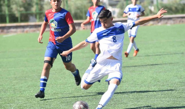 Manisa'da u15'ler Türkiye Şampiyonası'na katılmaya hak kazandı