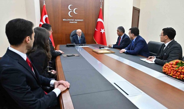 MHP lideri Bahçeli'ye anlamlı ziyaret