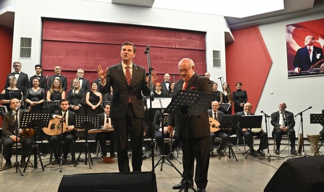 Selim Öztaş korosundan Manisa'da musiki ziyafeti