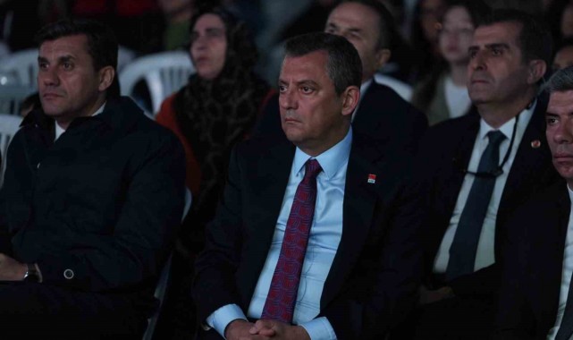 Soma belgeselinin gösteriminde duygu dolu anlar yaşandı