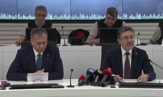 Tarım ve Orman Bakanı Yumaklı: "25 bin orman işçimizle yangınlara hazırız"