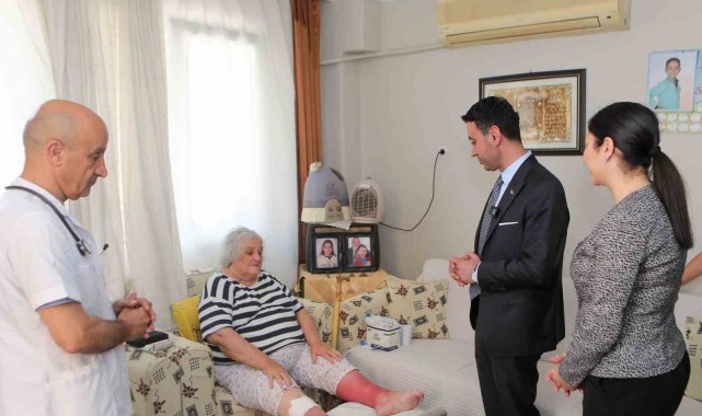 Bayraklı'da evde bakım hizmeti başladı