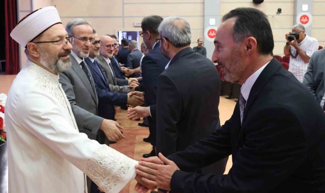 Diyanet İşleri Başkanı Erbaş: "747 bin 52 hisse kurbanı 35 milyona yakın insanın sofrasına ulaştırmaya gayret ettik"
