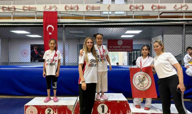Manisa BBSK Karate Takımı Manisa Şampiyonu oldu