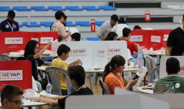 Manisa'da DENEYAP Türkiye Teknoloji Atölyeleri Uygulama Sınavı Gerçekleştirildi
