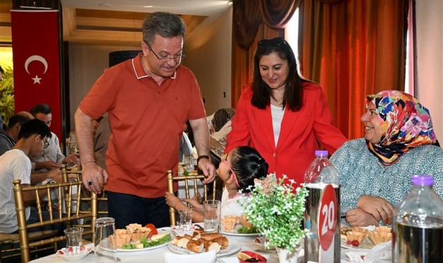 Manisa'da 163 koruyucu aile 193 çocuğa sıcak yuva oldu